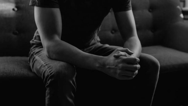 Lars berättelse om övergreppen av mammas pojkvän